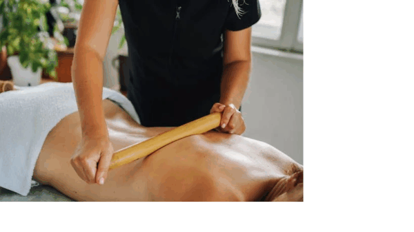 Massagem com Bambu